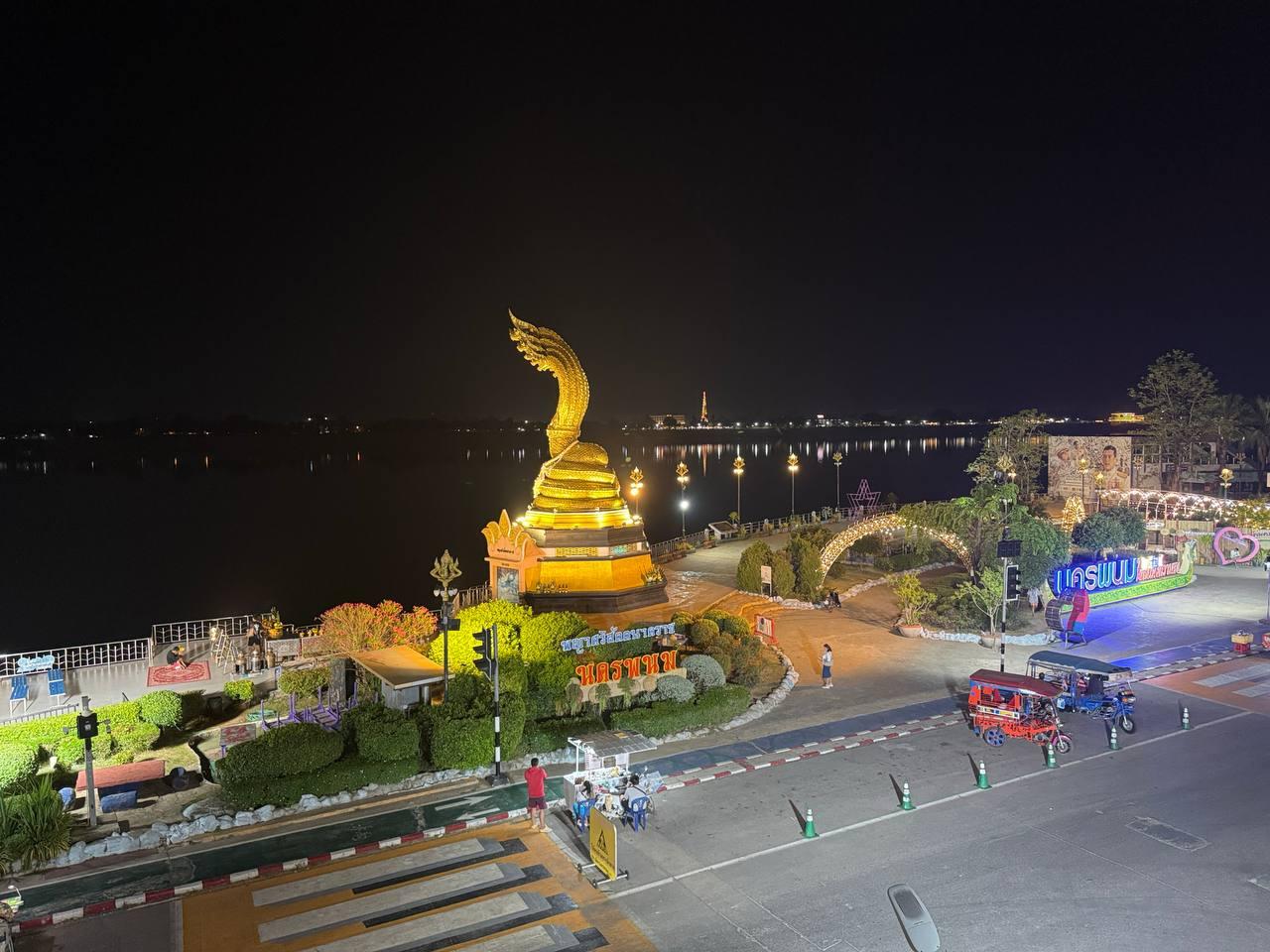 Paya Srisattanakarat: Der Mächtige Naga von Nakhon Phanom