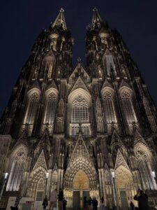 Eintrittsgeld für den Kölner Dom: Eine notwendige Maßnahme?