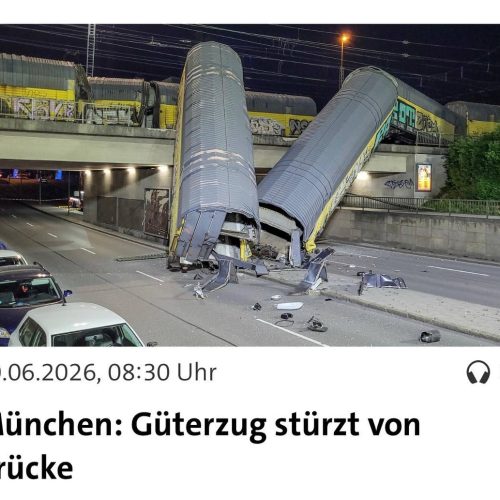 Schrecklicher nächtlicher Unfall: Güterzüge stoßen auf Brücke in München zusammen